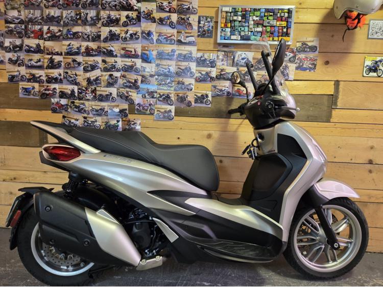 PIAGGIO BEVERLY 400 HPE Garantie 1 an 