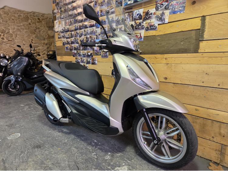 PIAGGIO BEVERLY 400 HPE Garantie 1 an 