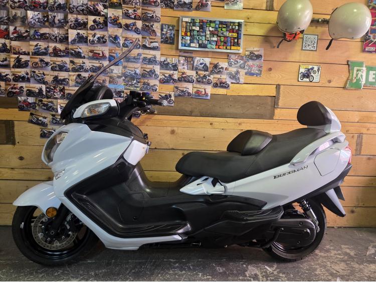 SUZUKI BURGMAN 650 EXECUTIVE GARANTIE 1AN
