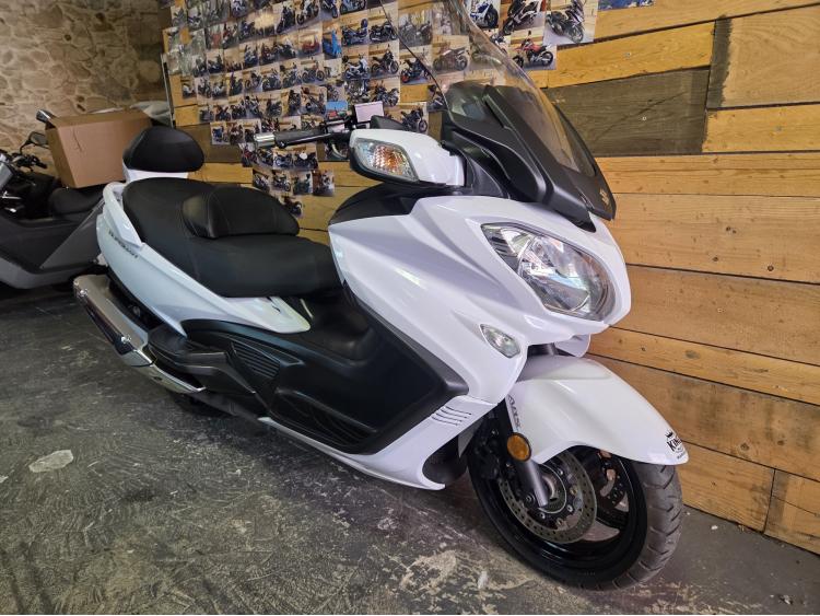 SUZUKI BURGMAN 650 EXECUTIVE GARANTIE 1AN