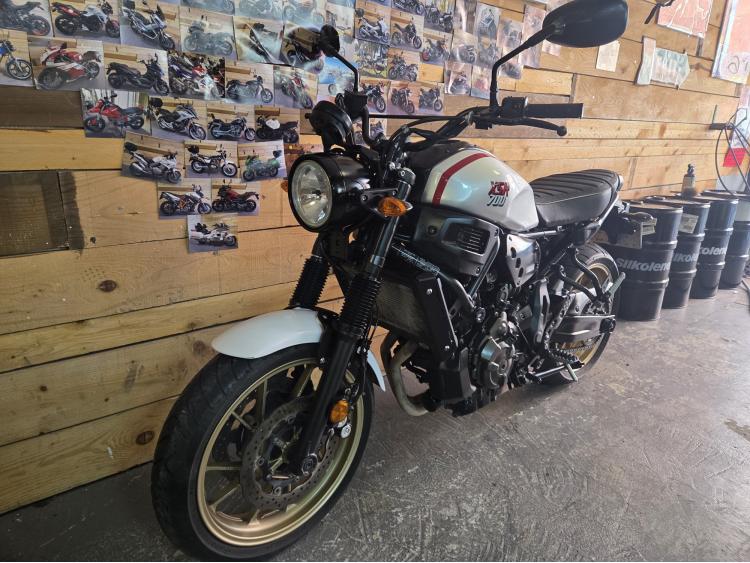 YAMAHA XSR 700 XTRIBUTE Garantie 1an