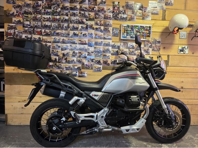 MOTO GUZZI V85 TT TRAVEL PACK   Garantie 1 an