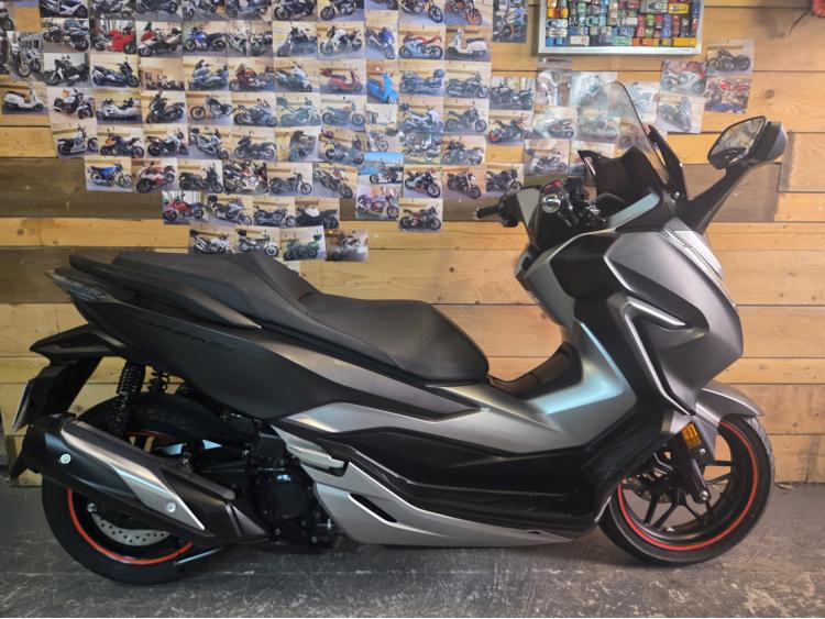HONDA NSS FORZA 300 Garantie 1 an