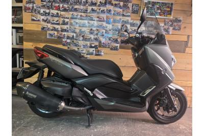 YAMAHA X-MAX 400